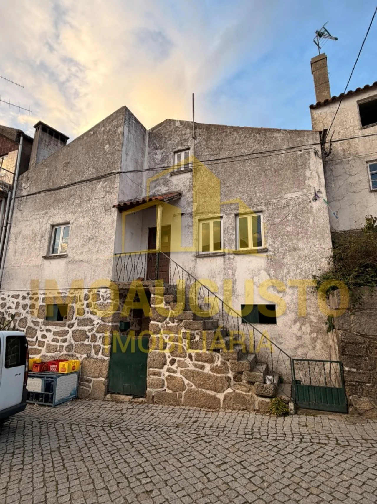 Moradia T3 para Venda em Prados Foto 1