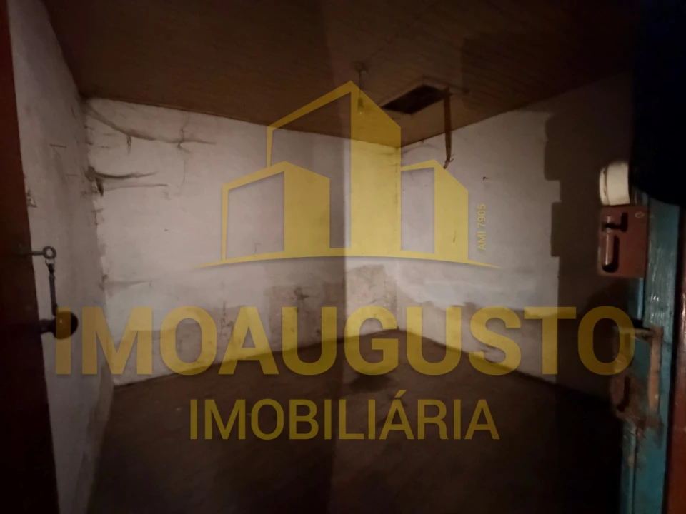 Moradia T3 para Venda em Prados Foto 7