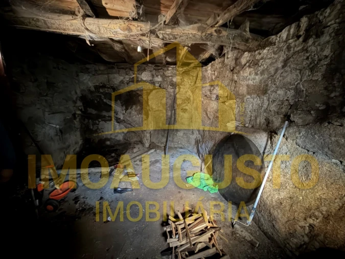 Moradia T3 para Venda em Prados Foto 2