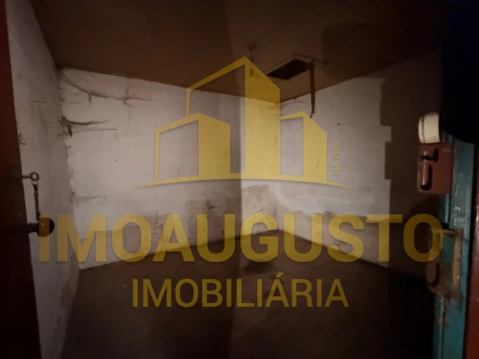 Moradia T3 para Venda em Prados Foto 7