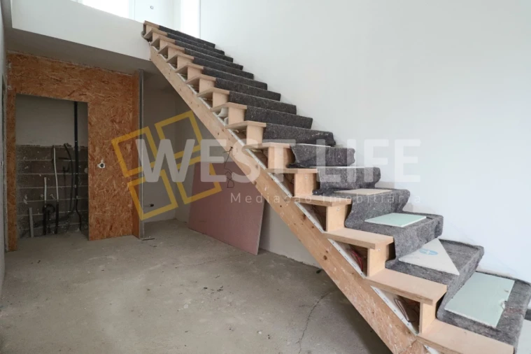 Moradia T3 para Venda em Encarnação Foto 14