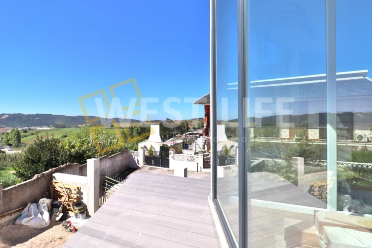 Moradia T3 para Venda em Encarnação Foto 24