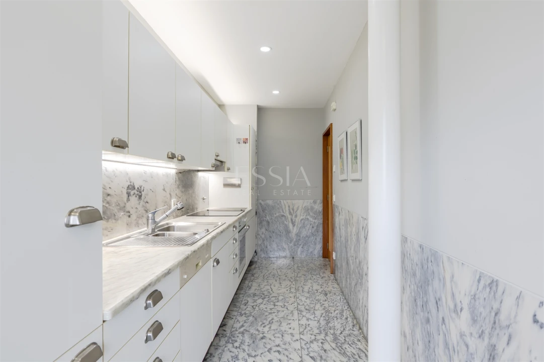 Apartamento T1 para Arrendamento em Aldoar, Foz do Douro e Nevogilde Foto 17