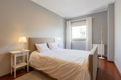 Apartamento T1 para Arrendamento em Aldoar, Foz do Douro e Nevogilde