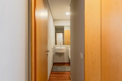 Apartamento T1 para Arrendamento em Aldoar, Foz do Douro e Nevogilde