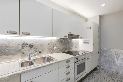 Apartamento T1 para Arrendamento em Aldoar, Foz do Douro e Nevogilde