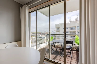 Apartamento T1 para Arrendamento em Aldoar, Foz do Douro e Nevogilde