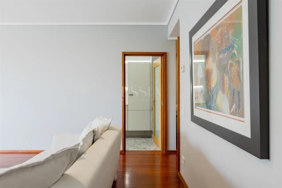 Apartamento T1 para Arrendamento em Aldoar, Foz do Douro e Nevogilde