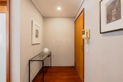 Apartamento T1 para Arrendamento em Aldoar, Foz do Douro e Nevogilde