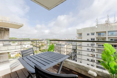 Apartamento T1 para Arrendamento em Aldoar, Foz do Douro e Nevogilde