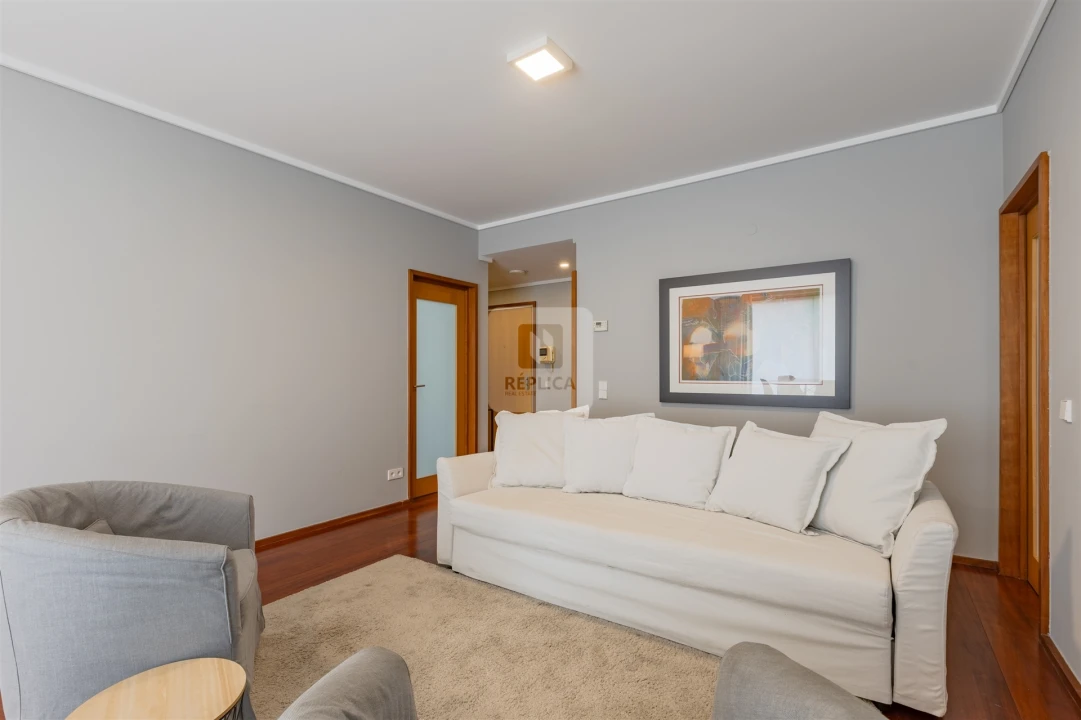 Apartamento T1 para Arrendamento em Aldoar, Foz do Douro e Nevogilde Foto 9
