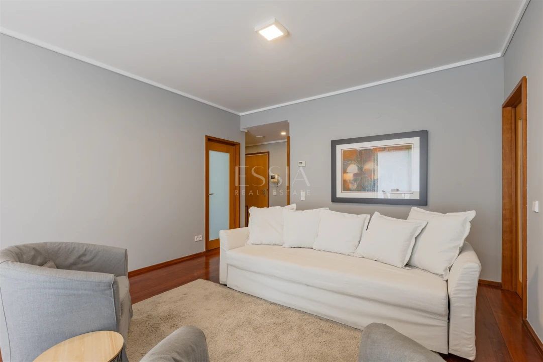 Apartamento T1 para Arrendamento em Aldoar, Foz do Douro e Nevogilde Foto 11