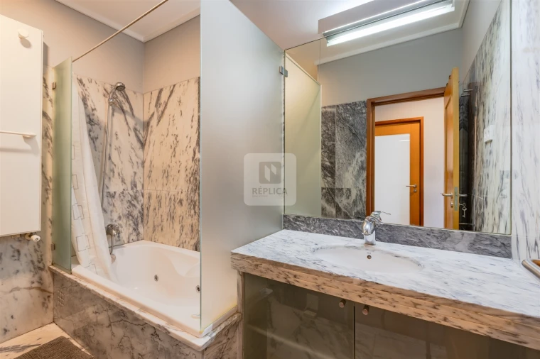 Apartamento T1 para Arrendamento em Aldoar, Foz do Douro e Nevogilde Foto 23