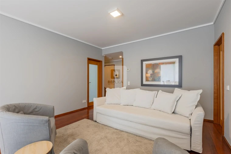 Apartamento T1 para Arrendamento em Aldoar, Foz do Douro e Nevogilde Foto 9