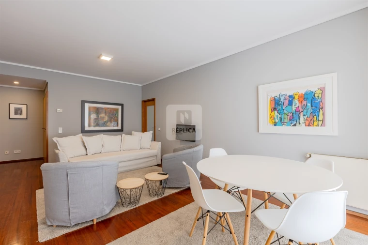 Apartamento T1 para Arrendamento em Aldoar, Foz do Douro e Nevogilde Foto 7