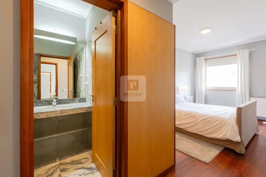 Apartamento T1 para Arrendamento em Aldoar, Foz do Douro e Nevogilde Foto 18