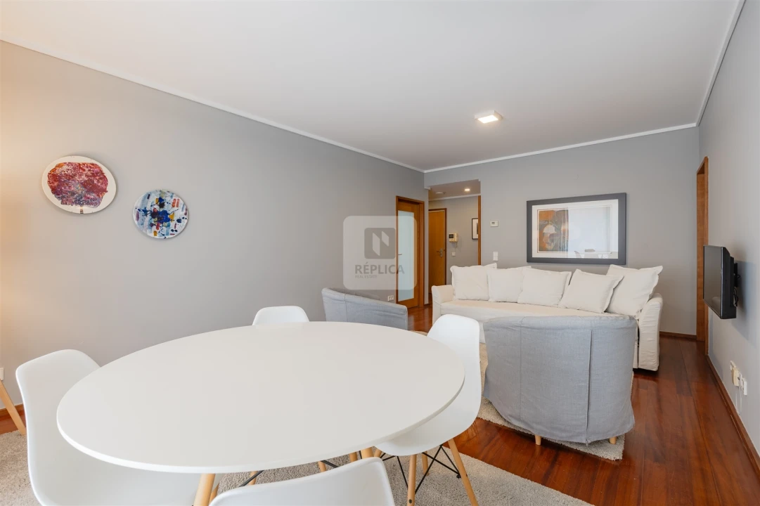 Apartamento T1 para Arrendamento em Aldoar, Foz do Douro e Nevogilde Foto 10