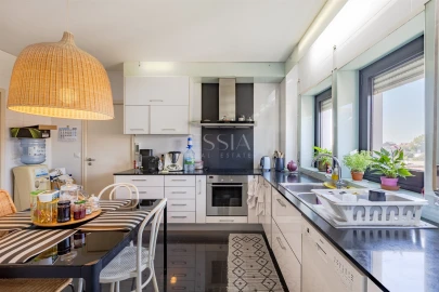 Apartamento T5 para Venda em Aldoar, Foz do Douro e Nevogilde
