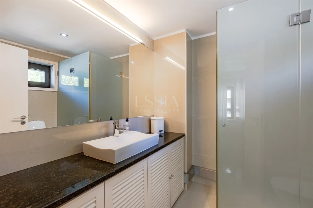 Apartamento T5 para Venda em Aldoar, Foz do Douro e Nevogilde Foto 32