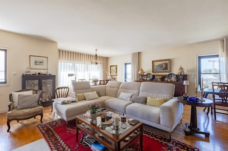 Apartamento T5 para Venda em Aldoar, Foz do Douro e Nevogilde Foto 3