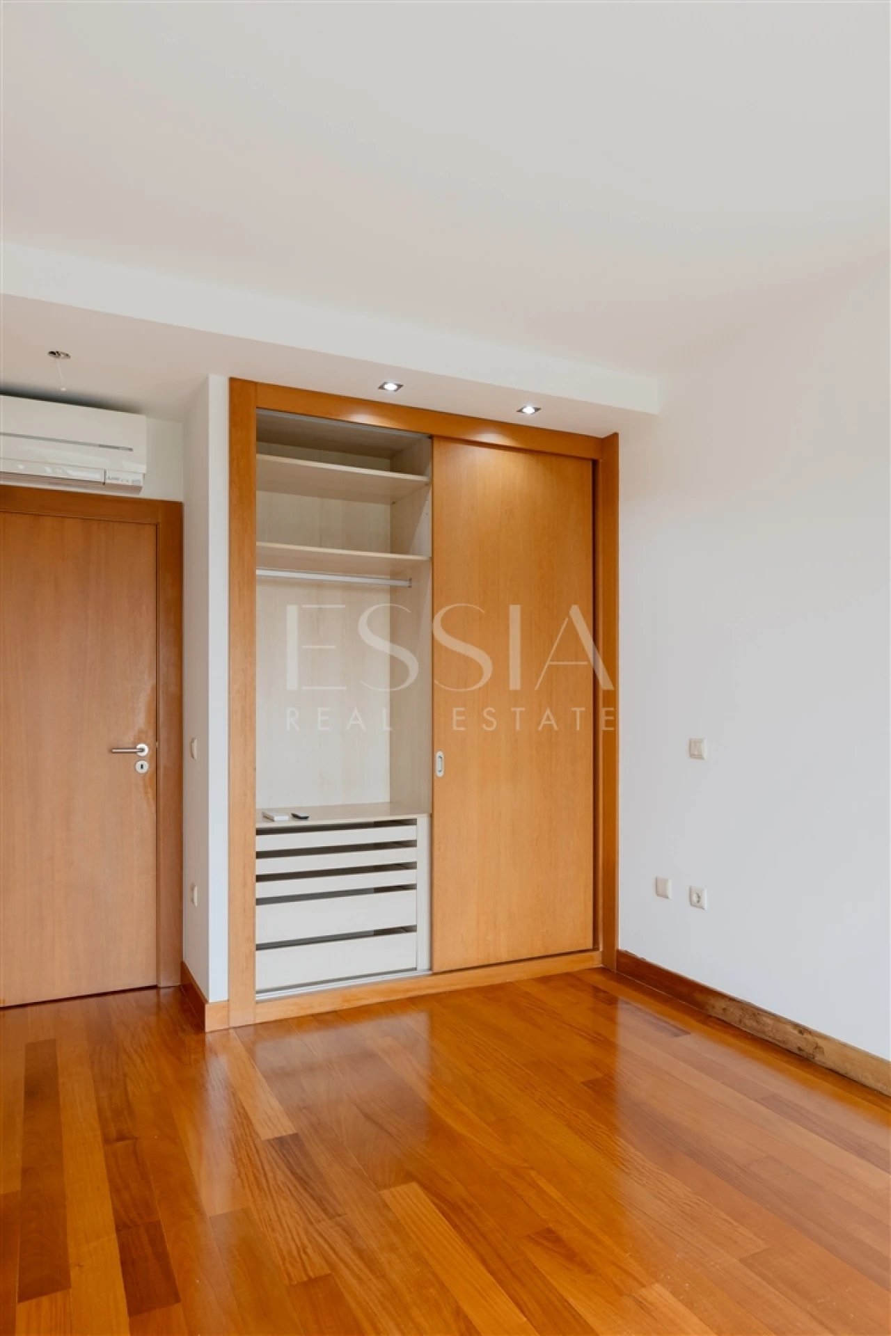 Apartamento T3 para Venda em Arcozelo Foto 15