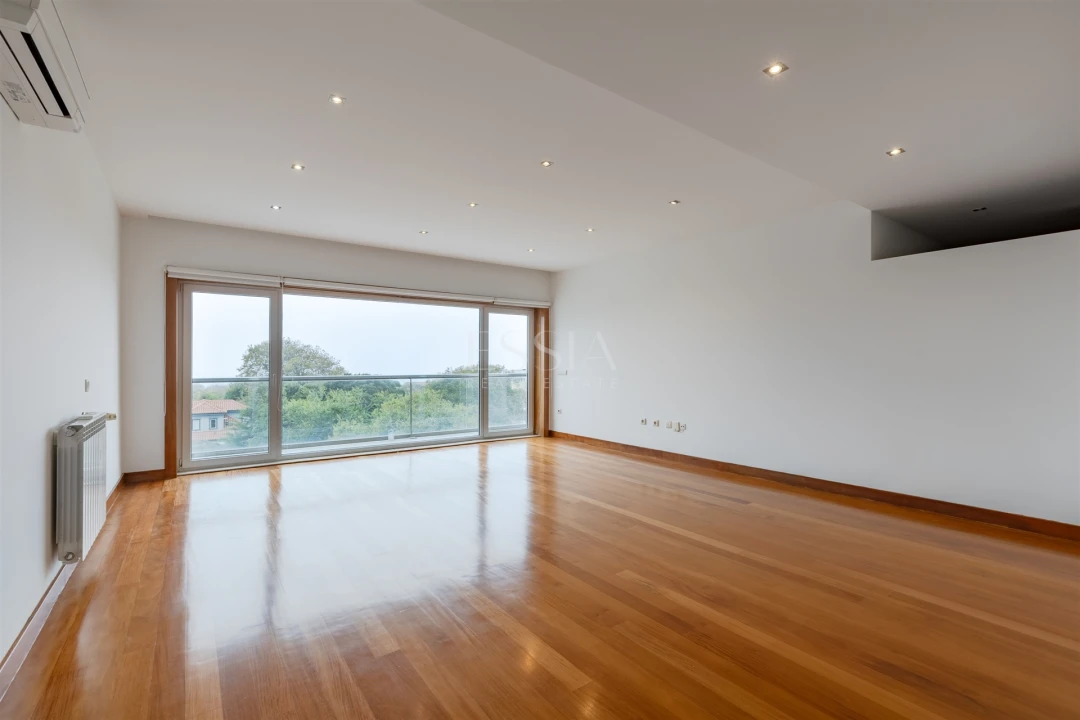Apartamento T3 para Venda em Arcozelo Foto 3
