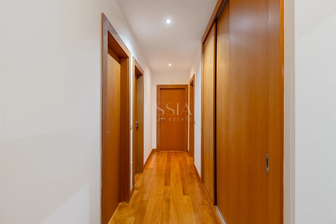 Apartamento T3 para Venda em Arcozelo Foto 9