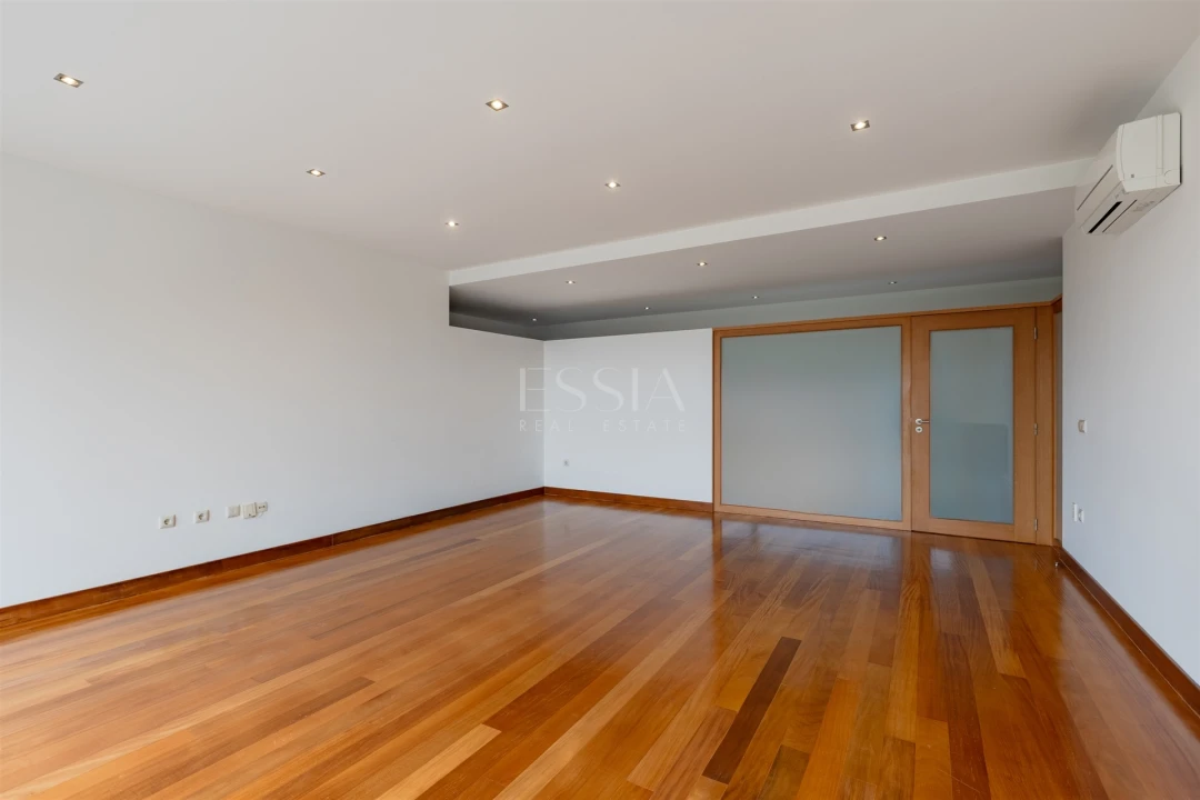 Apartamento T3 para Venda em Arcozelo Foto 6