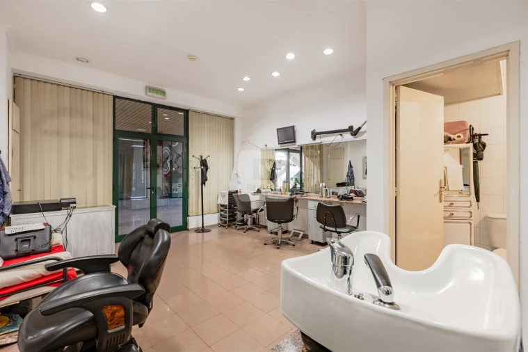 Loja para Venda em Matosinhos e Leça da Palmeira Foto 4