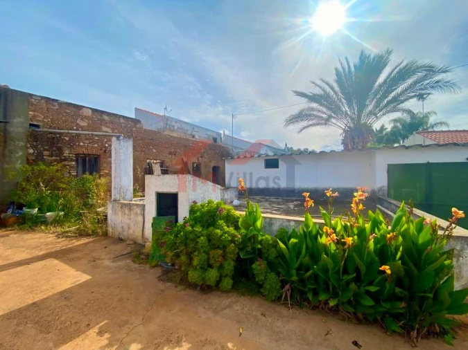 Moradia T3 para Venda em Loule (São Sebastião) Foto 3