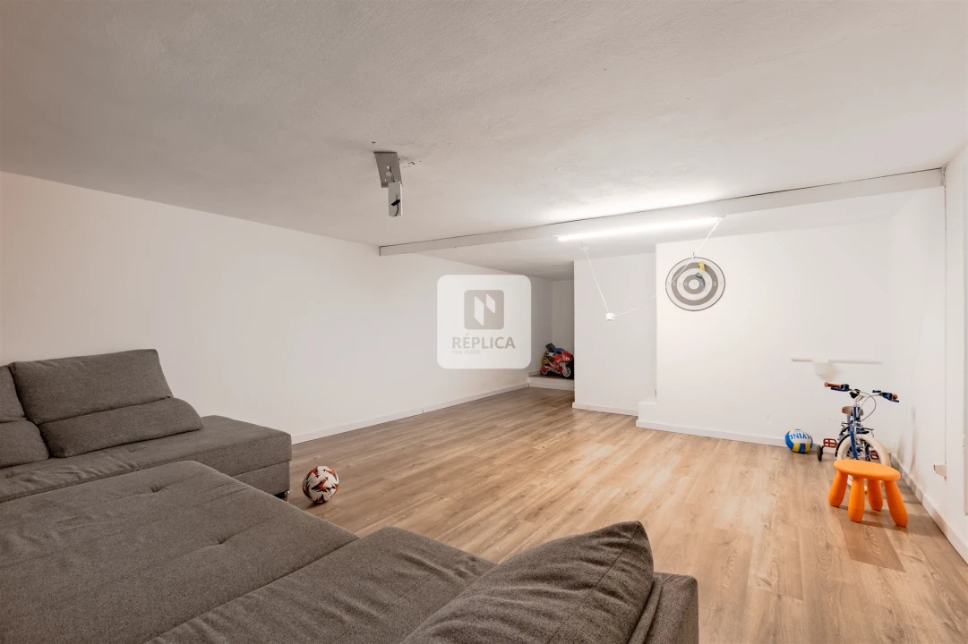 Moradia T4 para Venda em Aguas Santas Foto 36