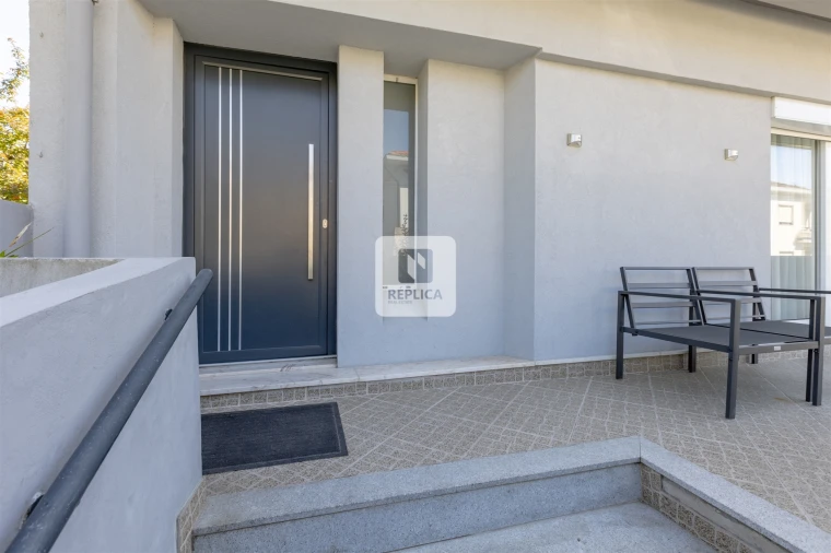 Moradia T4 para Venda em Aguas Santas Foto 38