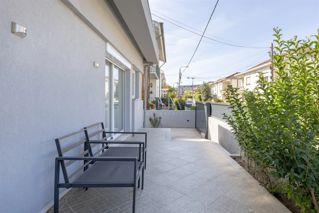 Moradia T4 para Venda em Aguas Santas Foto 45