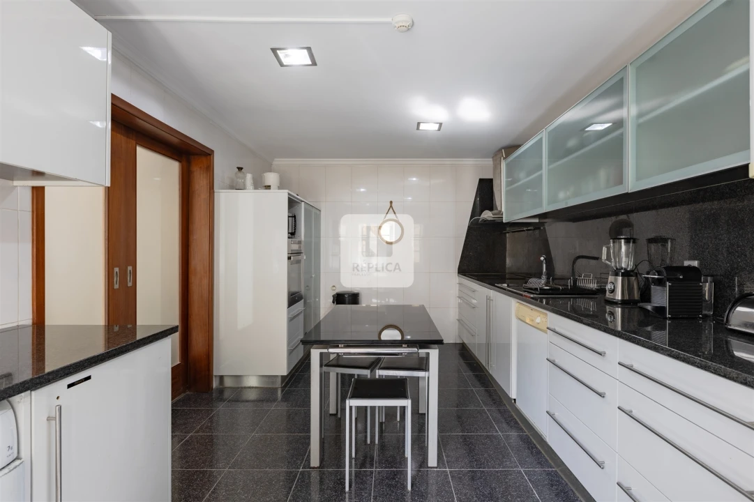 Moradia T3 para Arrendamento em Cedofeita, Santo Ildefonso, Sé, Miragaia, São Nicolau e Vitória Foto 12