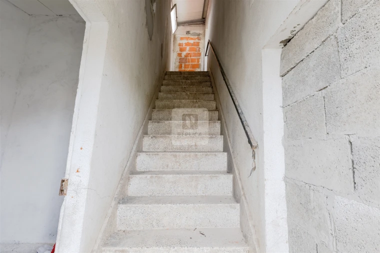 Armazém para Venda em Oliveira do Douro Foto 5