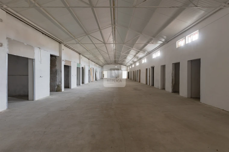 Armazém para Venda em Oliveira do Douro Foto 1