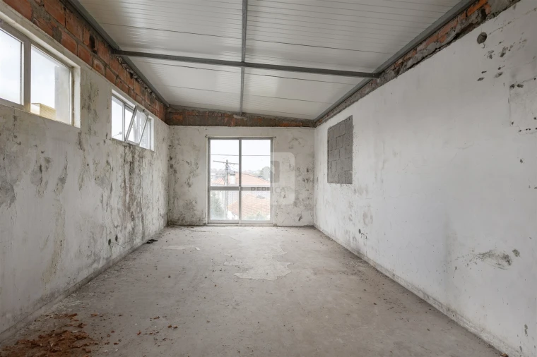 Armazém para Venda em Oliveira do Douro Foto 7