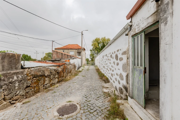 Armazém para Venda em Oliveira do Douro Foto 19
