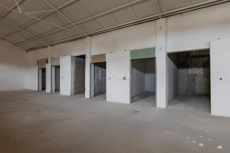 Armazém para Venda em Oliveira do Douro Foto 17