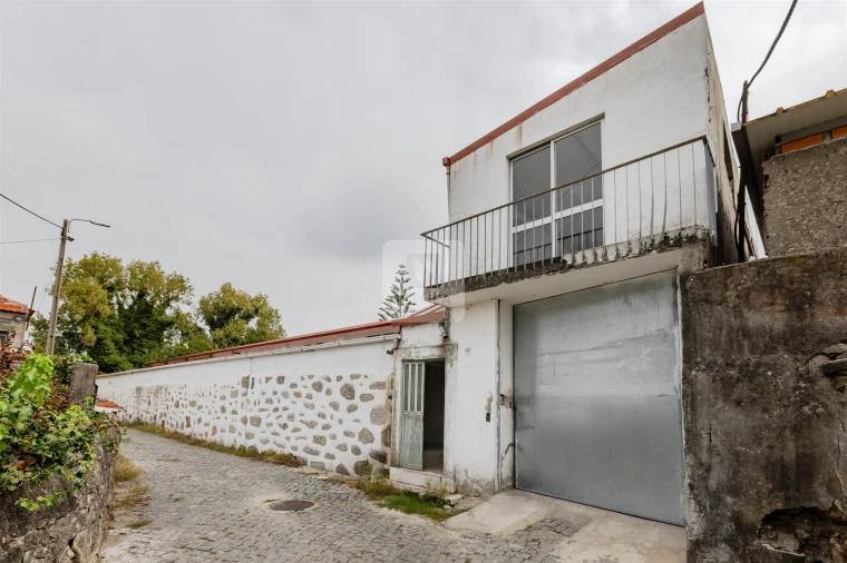 Armazém para Venda em Oliveira do Douro Foto 18