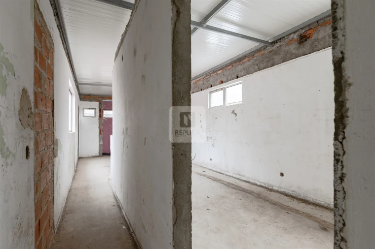 Armazém para Venda em Oliveira do Douro Foto 10