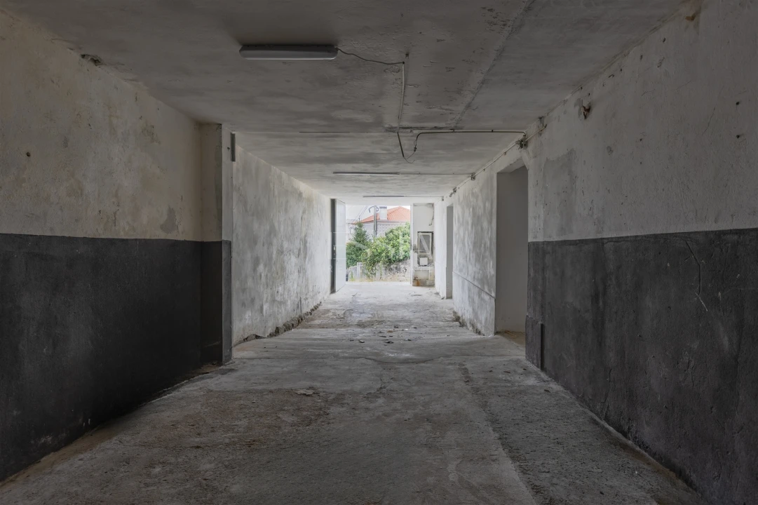 Armazém para Venda em Oliveira do Douro Foto 20