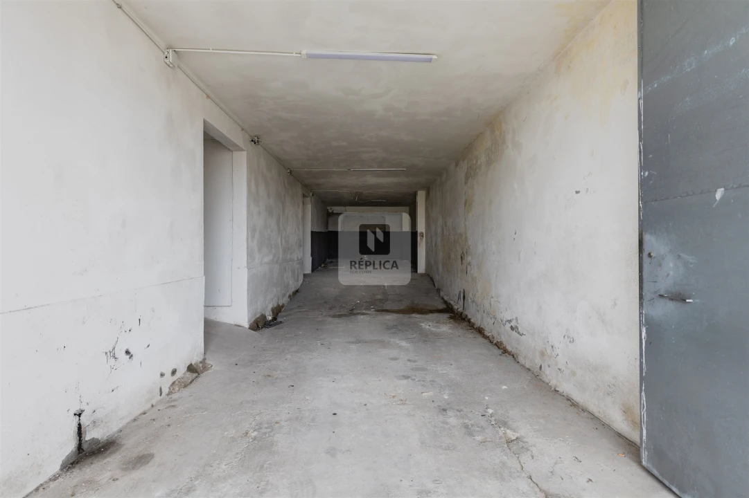 Armazém para Venda em Oliveira do Douro Foto 15