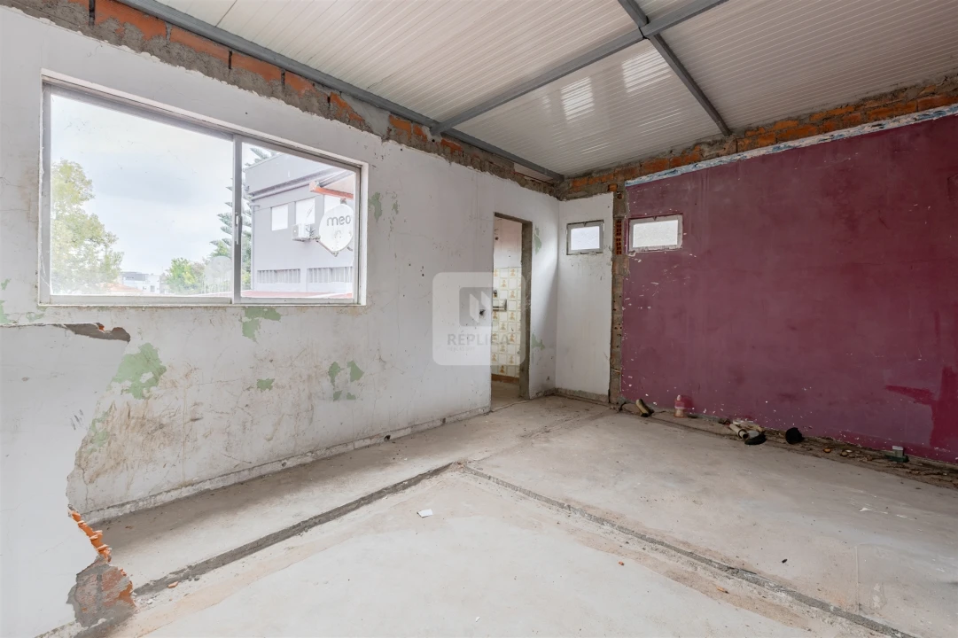 Armazém para Venda em Oliveira do Douro Foto 12