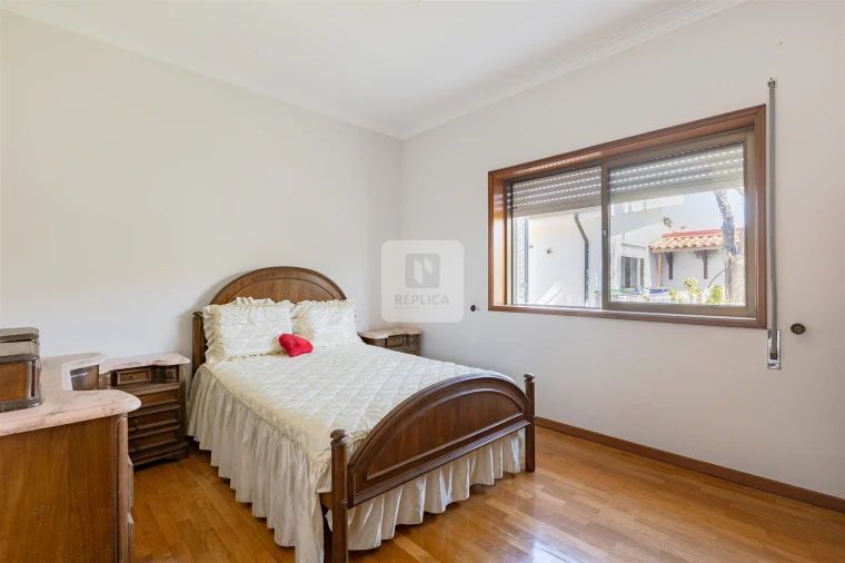 Moradia T9 para Venda em São Felix da Marinha Foto 12