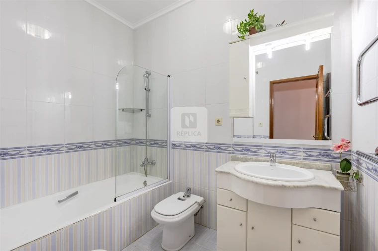 Moradia T9 para Venda em São Felix da Marinha Foto 29