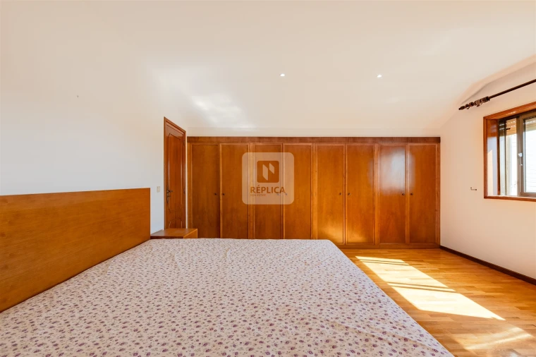 Moradia T9 para Venda em São Felix da Marinha Foto 10