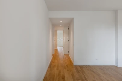 Apartamento T3 para Venda em Lordelo do Ouro e Massarelos