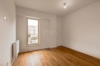 Apartamento T3 para Venda em Lordelo do Ouro e Massarelos