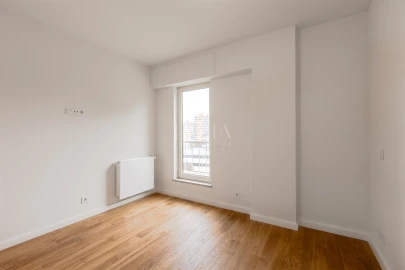 Apartamento T3 para Venda em Lordelo do Ouro e Massarelos